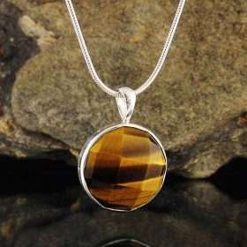 Tiger Eye Pendant 18